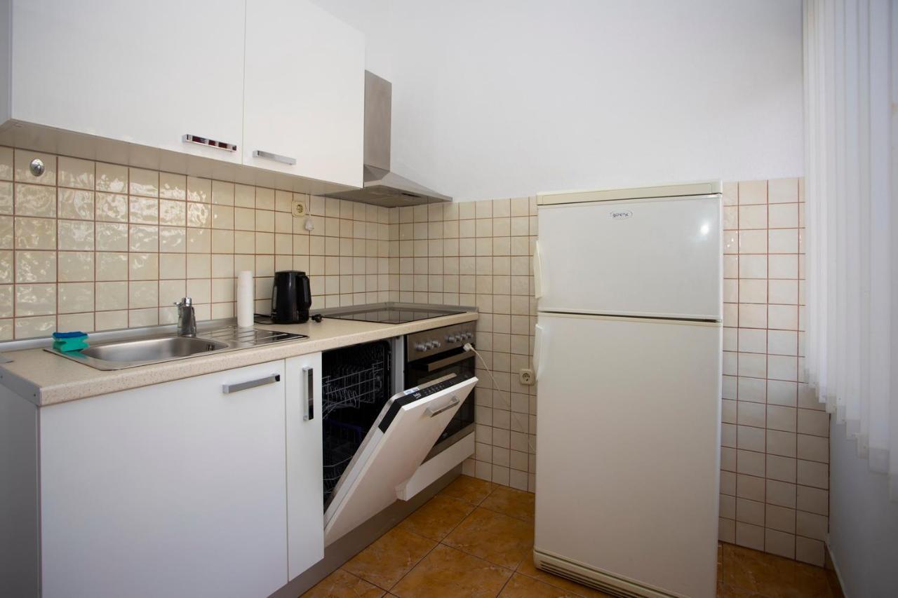 Apartmani Miki Podgora Eksteriør bilde