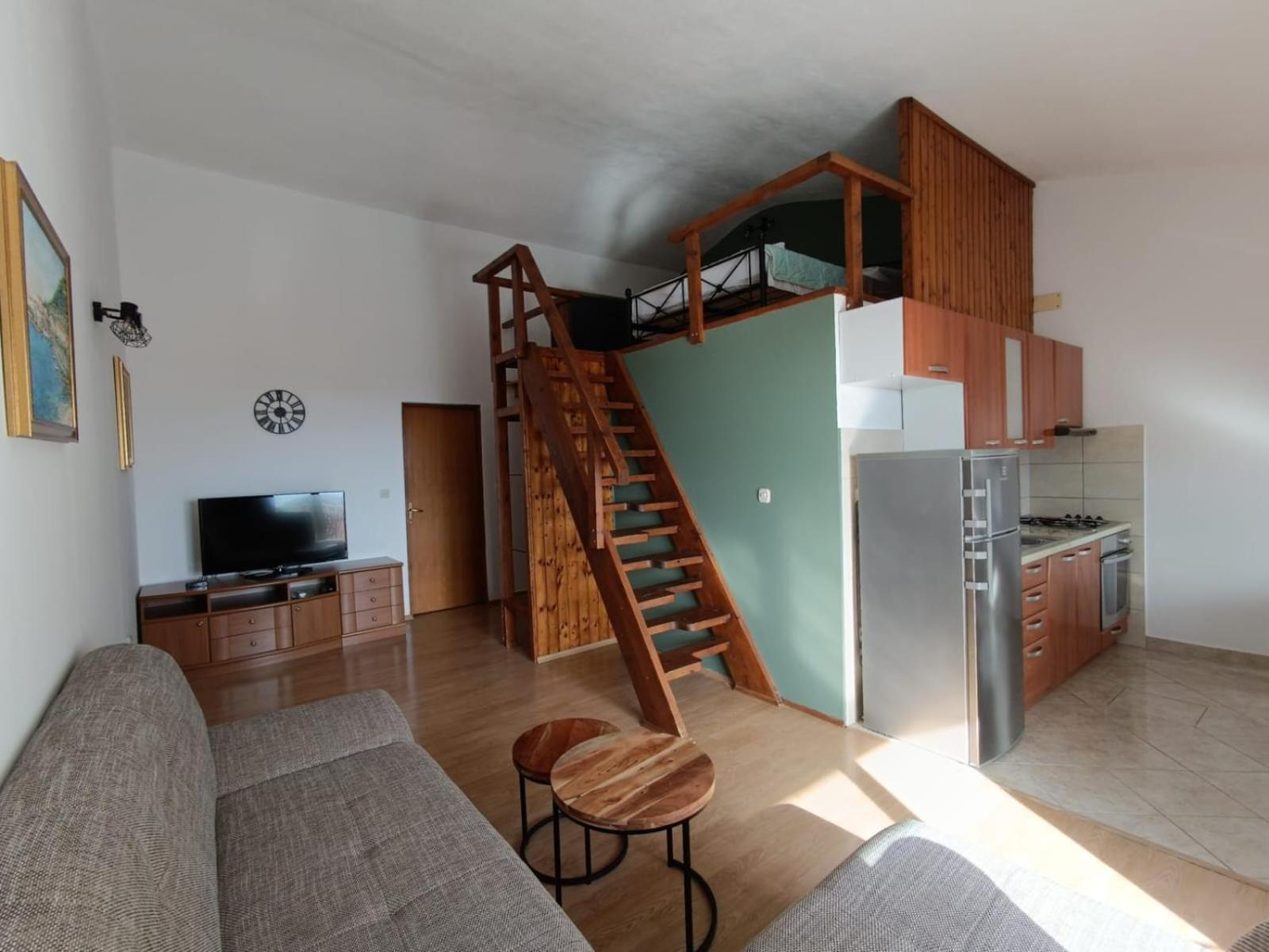 Apartmani Miki Podgora Eksteriør bilde