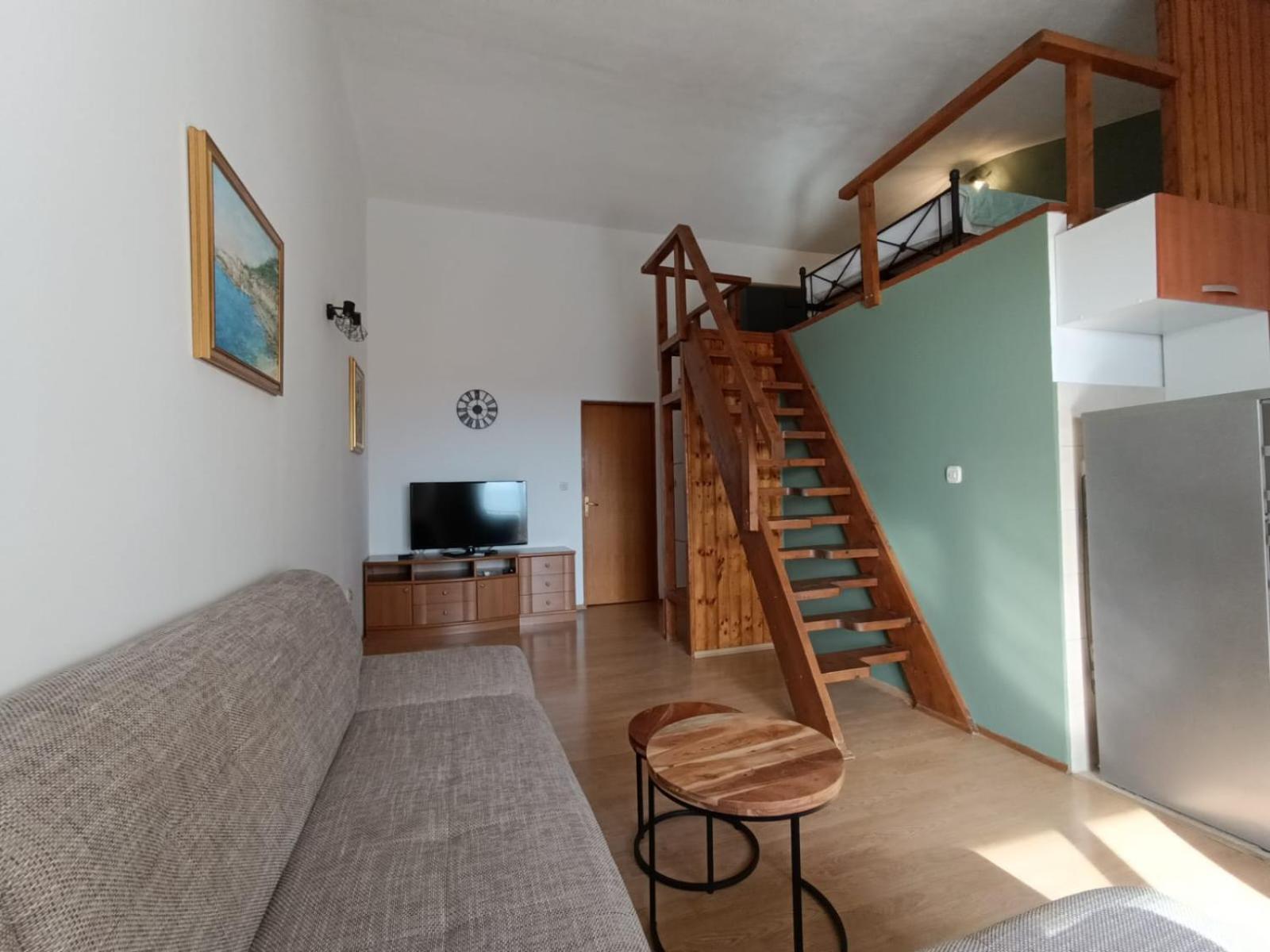 Apartmani Miki Podgora Eksteriør bilde