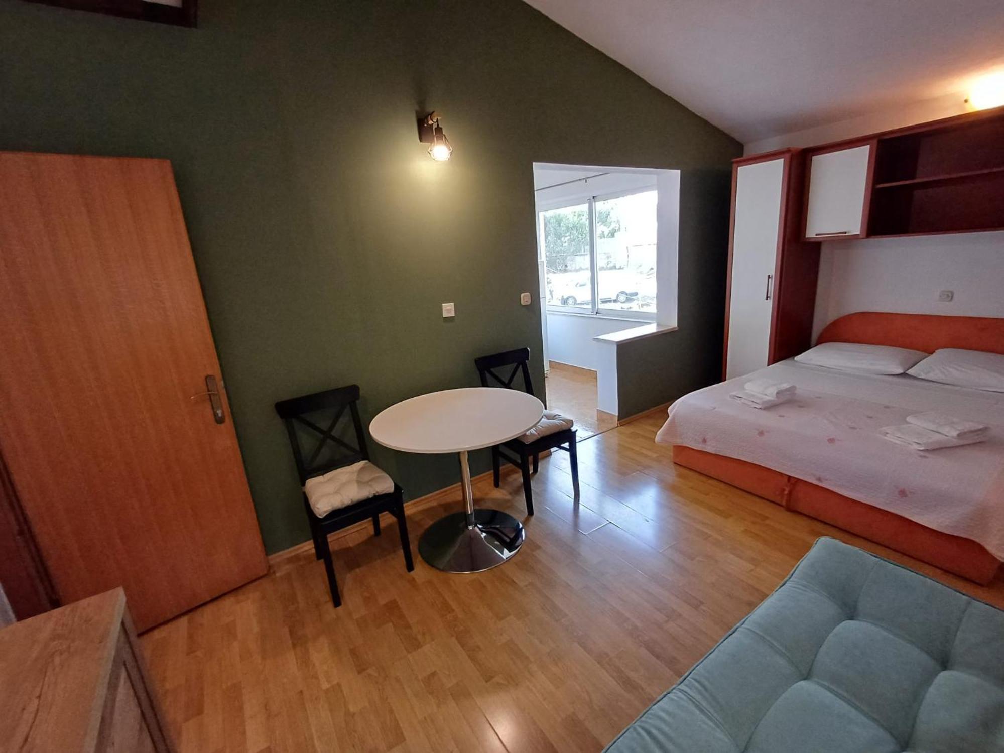 Apartmani Miki Podgora Eksteriør bilde