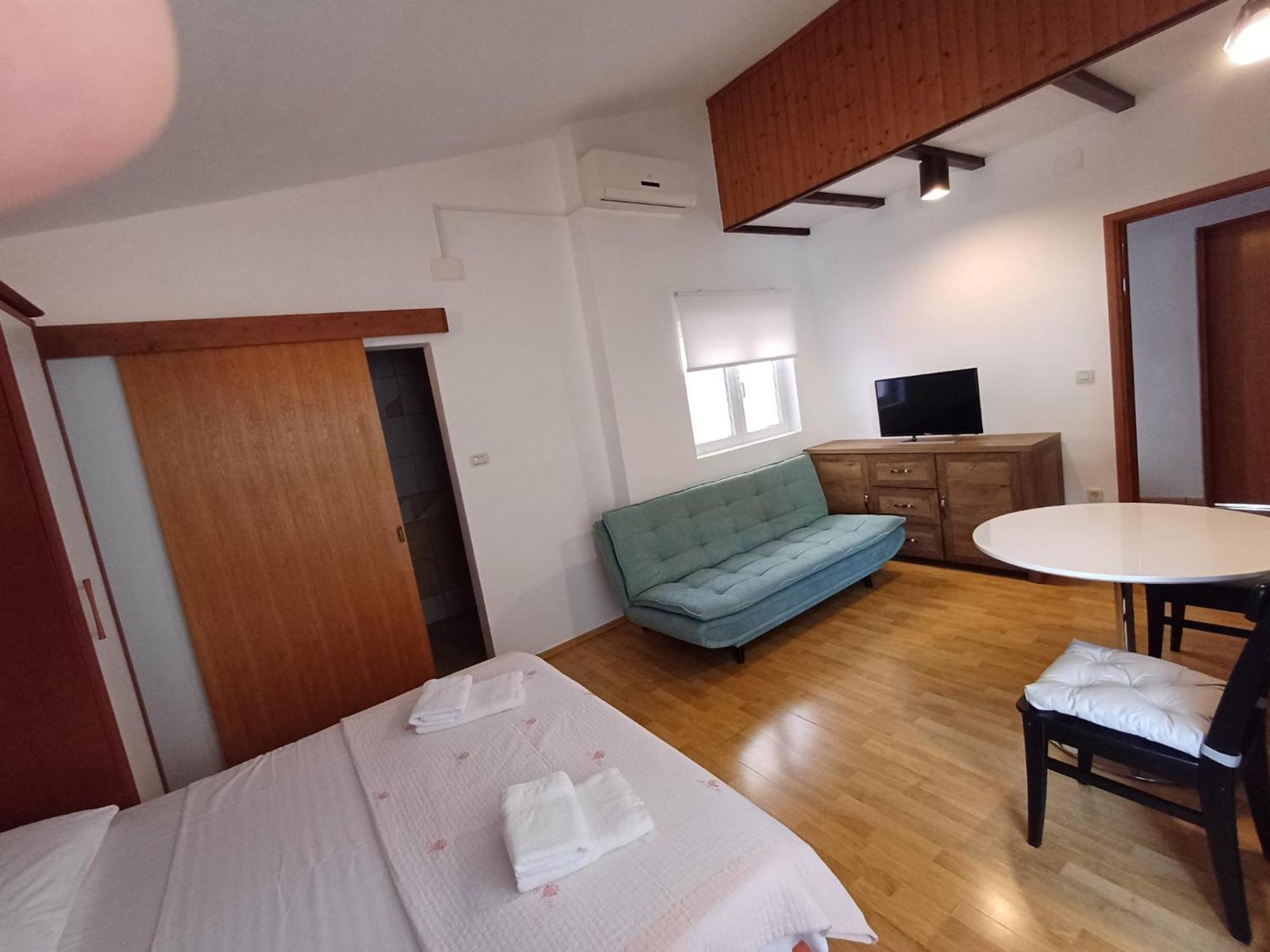 Apartmani Miki Podgora Eksteriør bilde